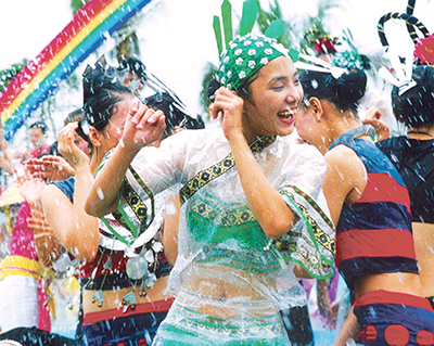 過去の水掛け祭の様子