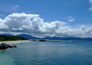 海も空も青い蜈支洲島